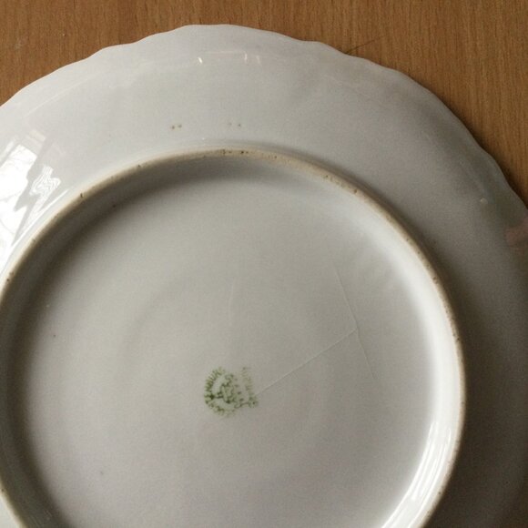 Vintage antique Leuchtenburg Germany porcelain plate gold scalloped berry floral - Picture 8 of 10